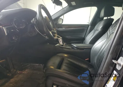 2018 BMW M550Xi из США, поврежденный, VIN WBAJB9C58JB035267